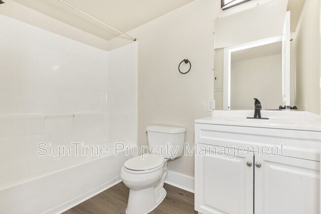 Building Photo - 152 E South St