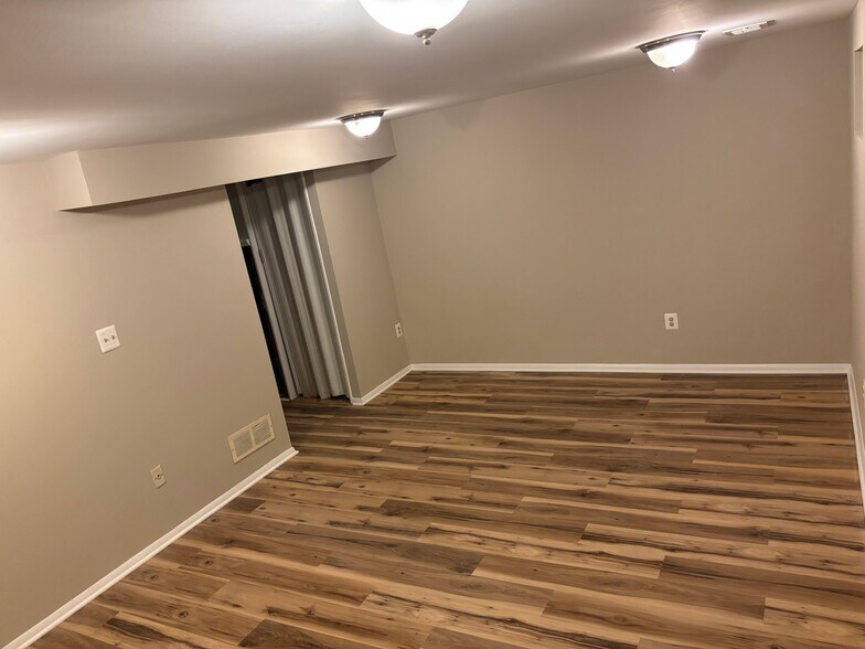 Building Photo - 5473 Mystic Ct