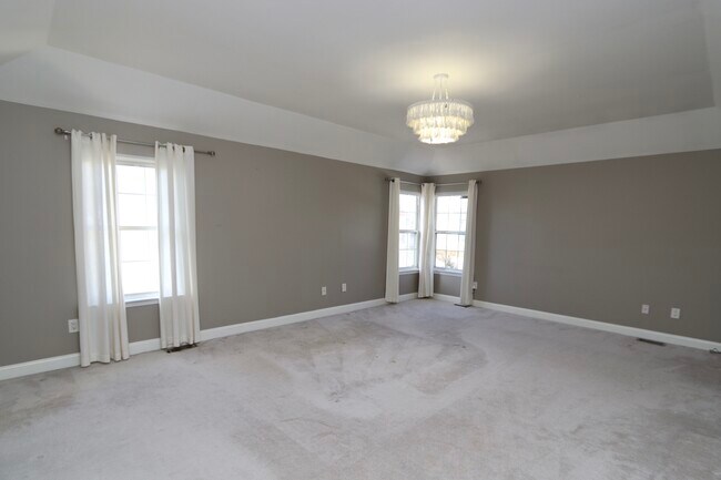 Building Photo - 2969 Columbia Dr