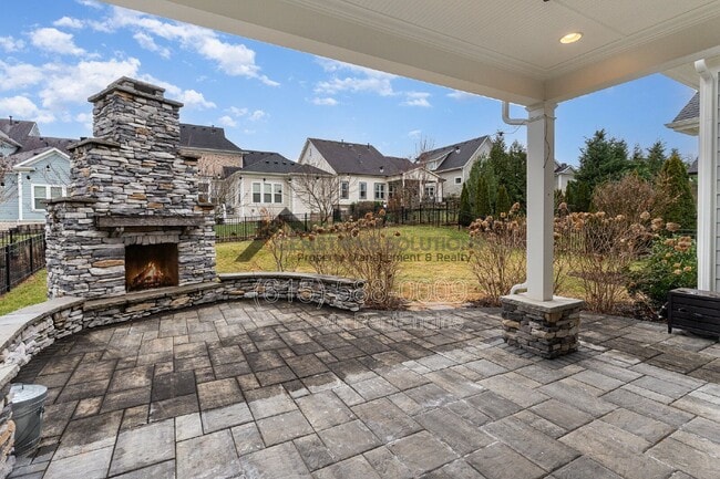 Building Photo - 130 Hobbs Dr