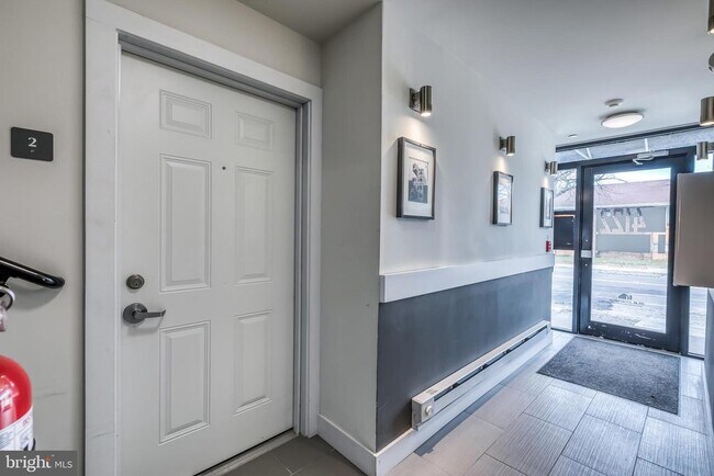 Building Photo - 4122 Haverford Ave