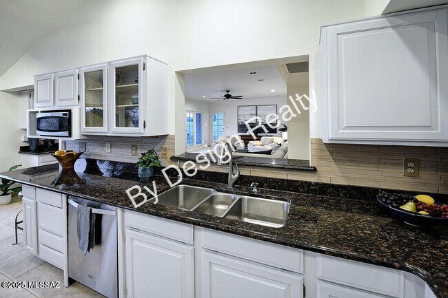 Building Photo - 1200 E Paseo Pavon