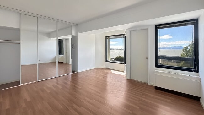 Building Photo - VIEWS from this Renovated & Spacious Apartment at Pacific Park Plaza