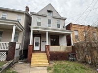 Building Photo - 145 Plymouth St