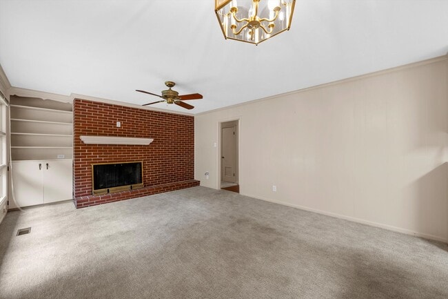 Building Photo - Private Woodway Retreat