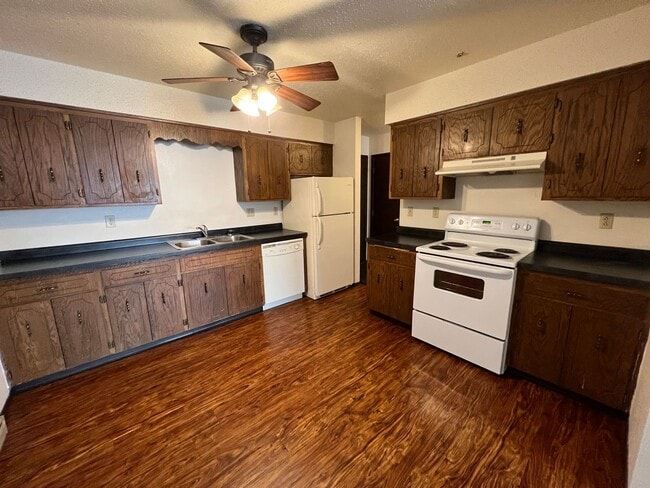 Building Photo - Copper Point Apartments