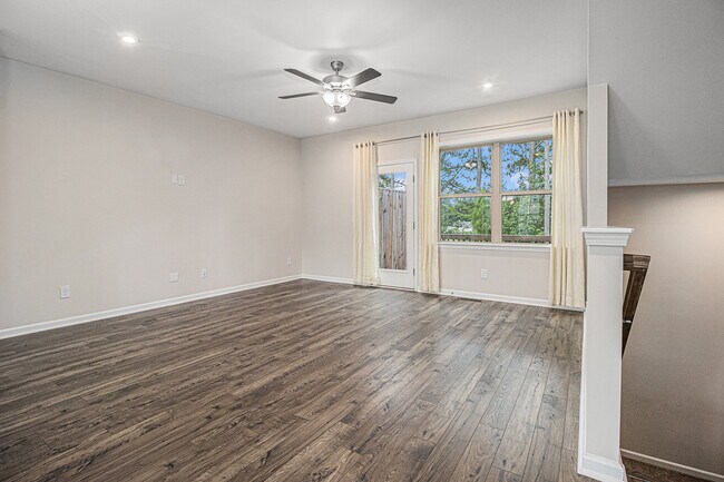 Building Photo - 3497 Hidden Valley Cir