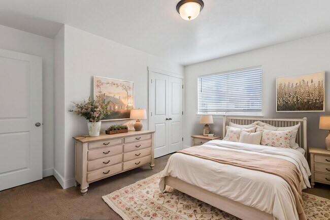 Building Photo - Brand New Luxury 4 Bedroom 2.5 Bath with Office & Family Room for Rent Richmond, Utah