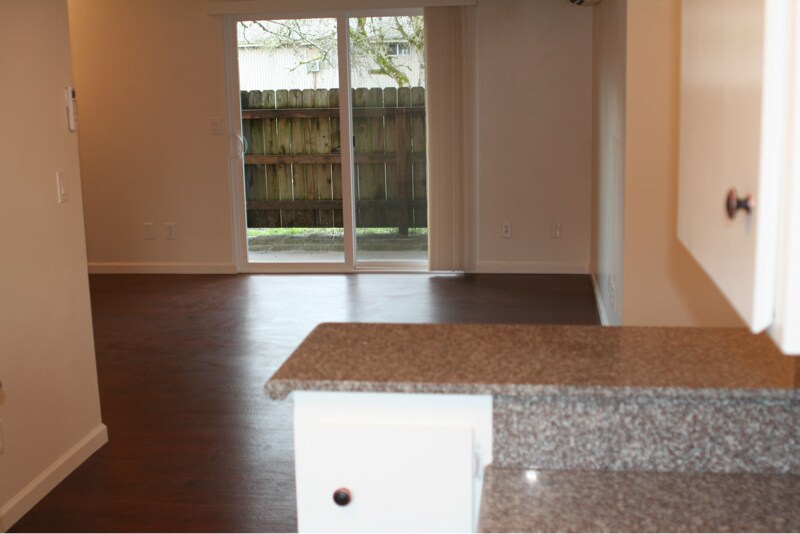 Building Photo - 301 Whitesell St W