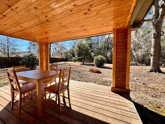 Building Photo - COMING MID-MAY 2026! (Pet Friendly)