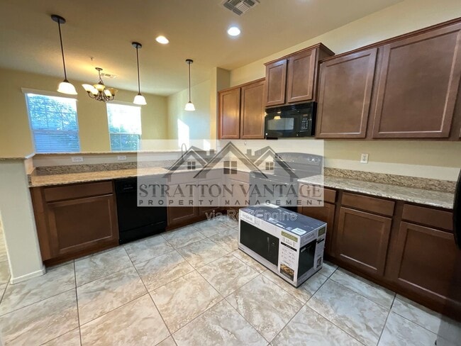 Building Photo - 4709 E Portola Valley Dr