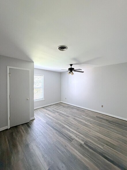Building Photo - 2604 Tracewood Cir