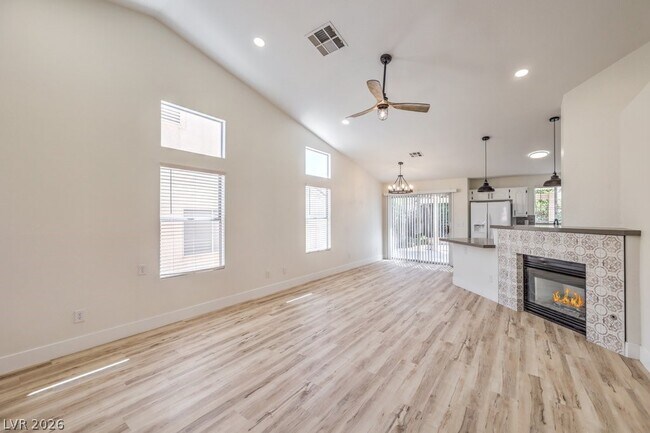 Building Photo - 1712 Pinion Mesa Ct