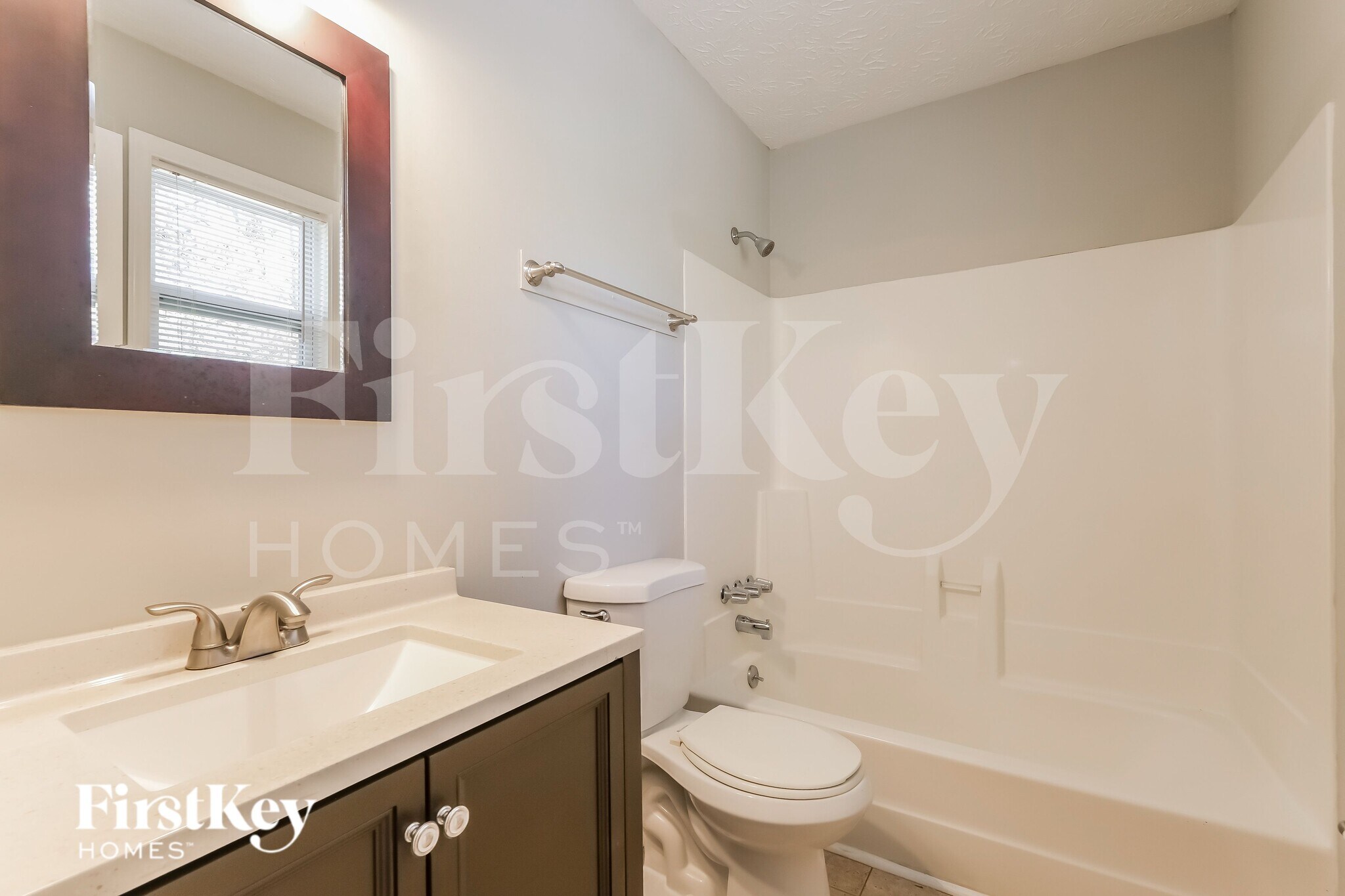 Building Photo - 680 Springhollow Ln SW