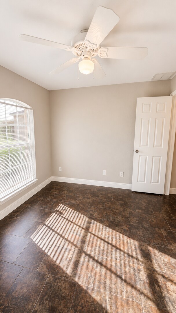 Building Photo - 2/2 + Den Available Now!