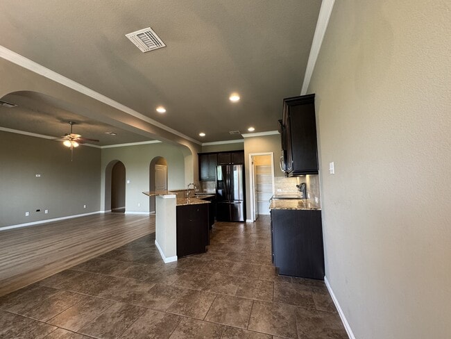 Building Photo - 502 Westchester Ct