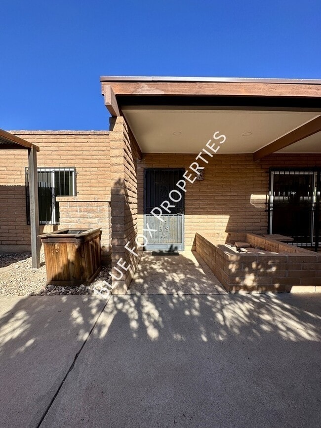 Building Photo - 8825 E Old Spanish Trail