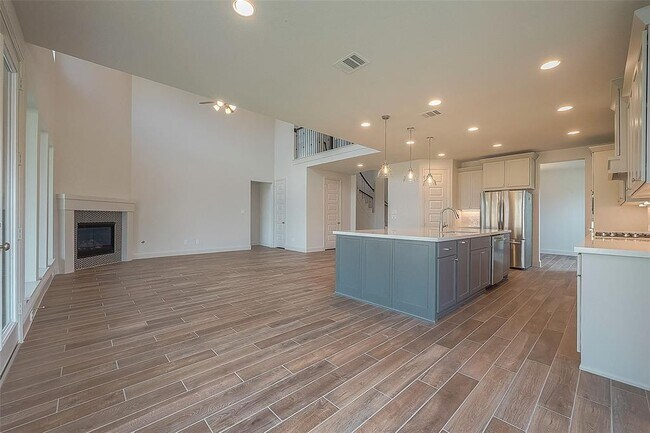 Building Photo - 29803 Breezy Pnes Lp
