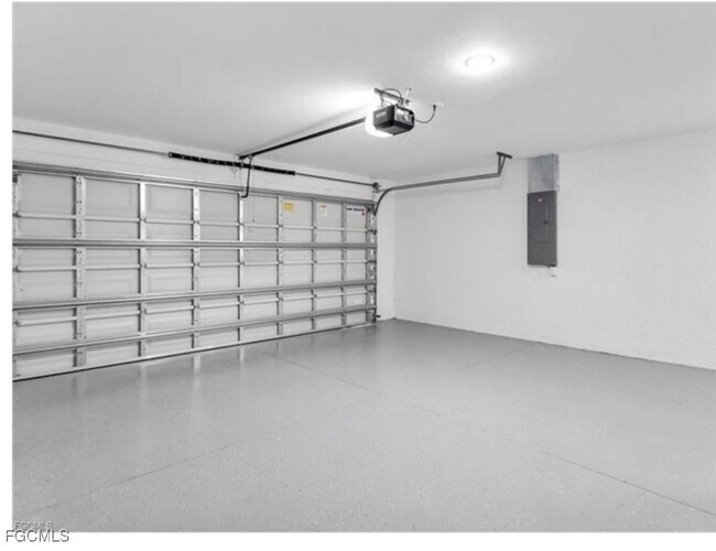 Building Photo - 2513 74th St W