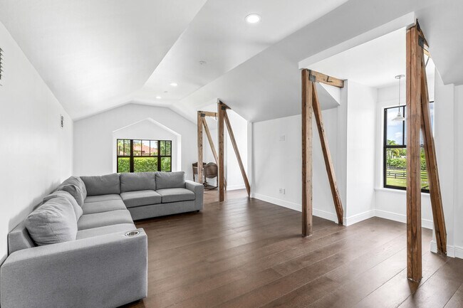 Building Photo - 14289 Equestrian Way