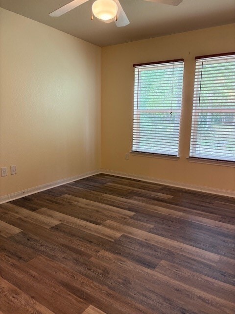 Building Photo - 619 N Vionett Ln