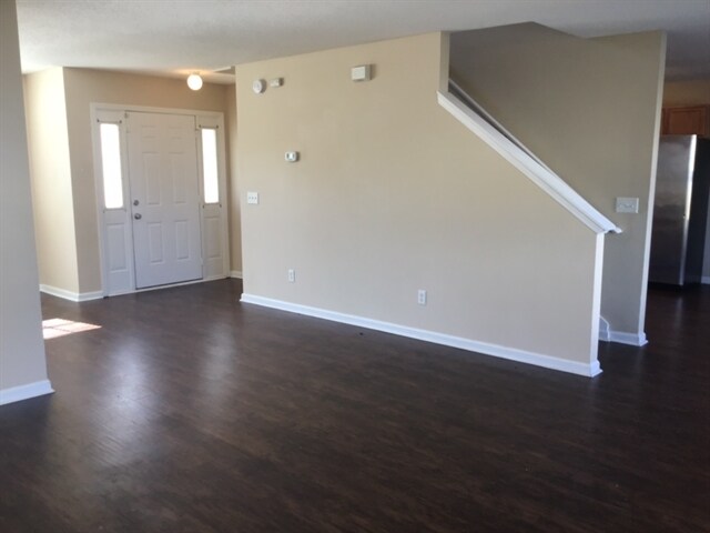 Building Photo - 419 Flint Dr