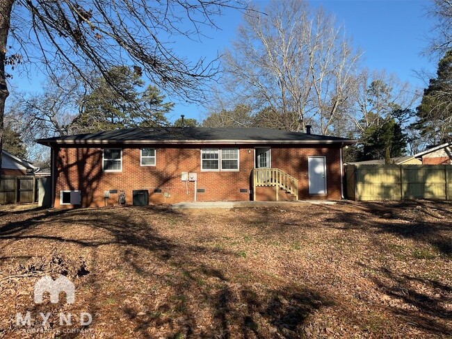 Building Photo - 8707 Farmwood Ct