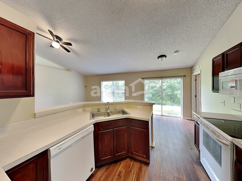 Building Photo - 1228 Welch Ridge Ter