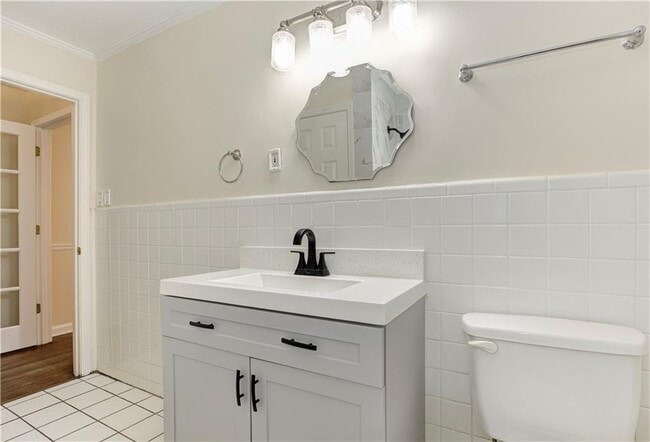 Building Photo - 465 Windsor Parkway