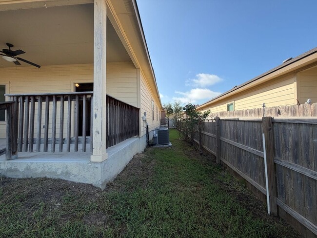 Building Photo - 204 Kaspar Way