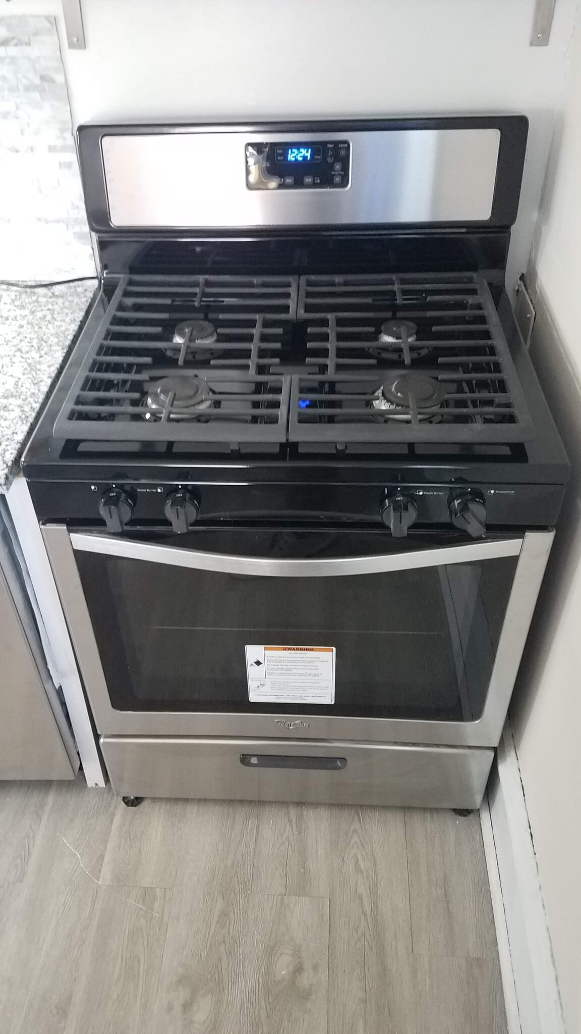 New stainless gas range - 2720 Emerson Ave S