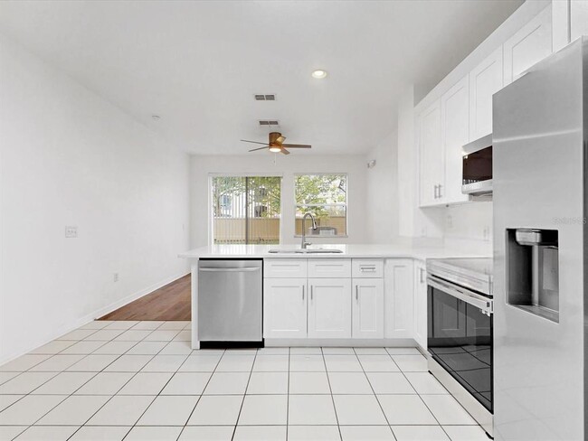 Building Photo - 7627 Long Island Dr