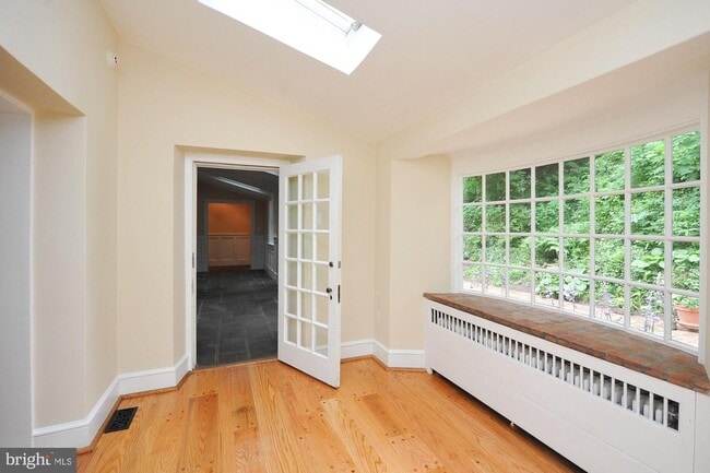 Building Photo - 1420 Creek Road Trail