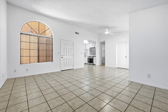 Building Photo - 31601 Avenida Maravilla