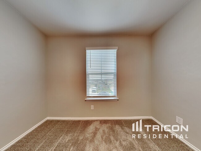 Building Photo - 3311 Angus Crossing