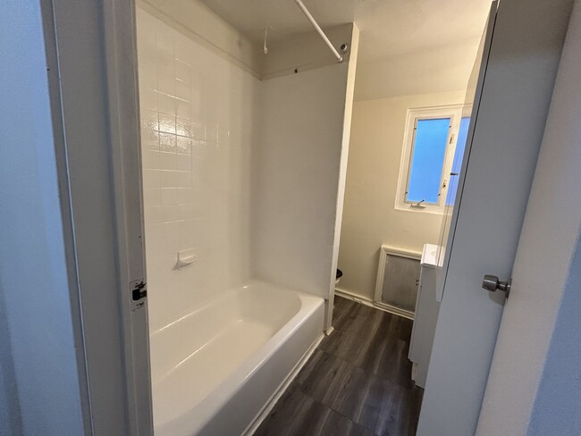 Renovated bathroom with ample towel space - 724 Huntington Rd