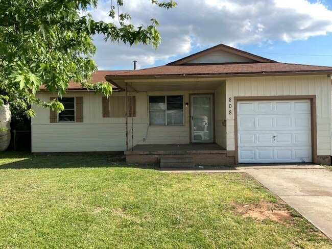 Building Photo - New paint, 3 bed 1 bath 1 car in SE Okc!