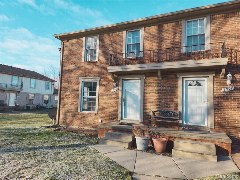 Building Photo - 8904 Shawn Dr