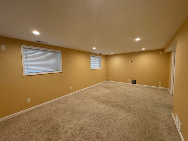 Building Photo - 197 Randall Dr