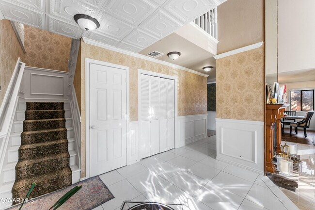 Building Photo - 5641 Hickory St