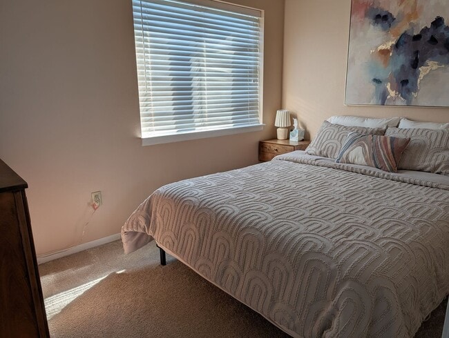 Building Photo - 14864 Channel Dr