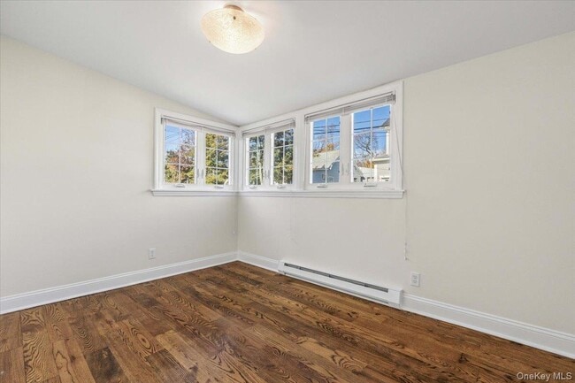 Building Photo - 12 Ridgeland Terrace