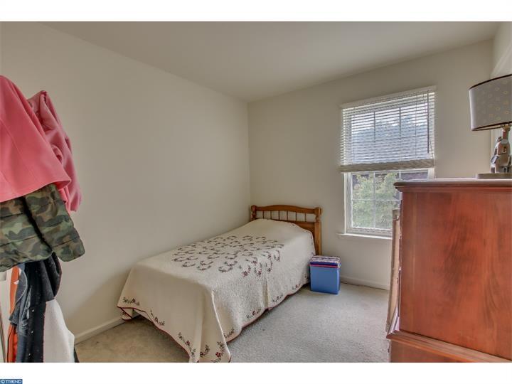 Building Photo - 407 Hosta Ct