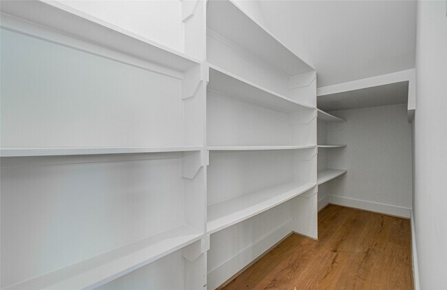 Building Photo - 1506 McKee St