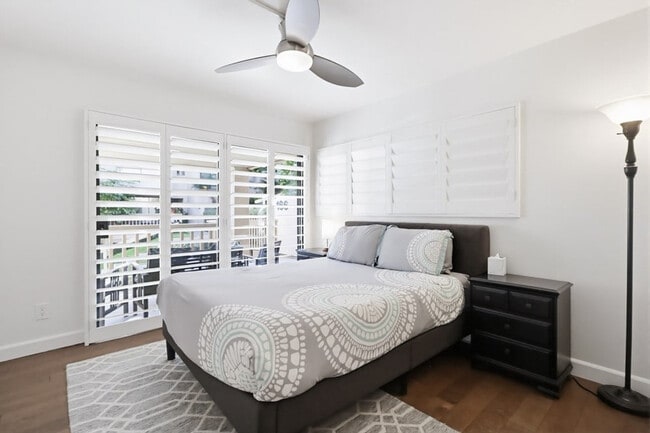 Building Photo - 521 S Sierra Ave