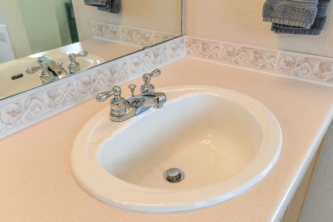 Building Photo - 2 Bedroom 2 Bath home in Observatory Village