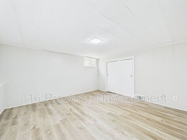 Building Photo - 3233 Shady Bend Dr