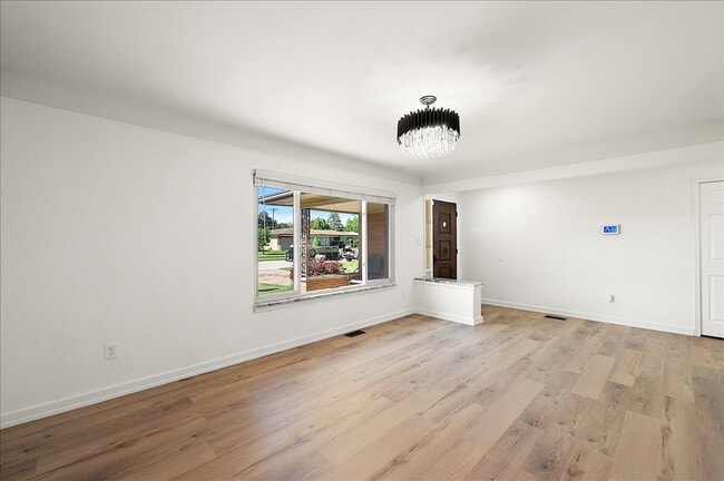 Building Photo - 11489 Anna Lisa Dr