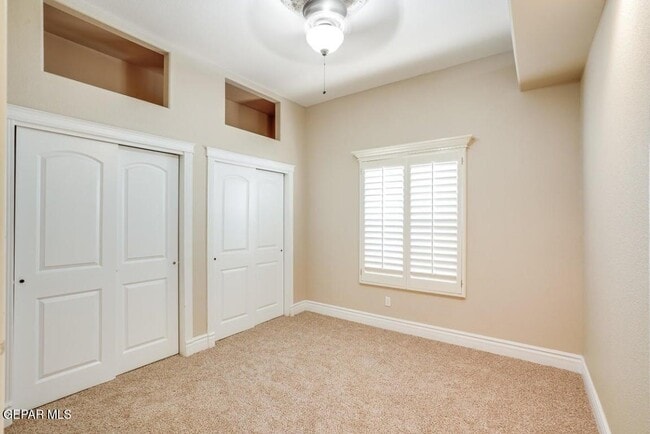 Building Photo - 7425 Gulf Creek Dr