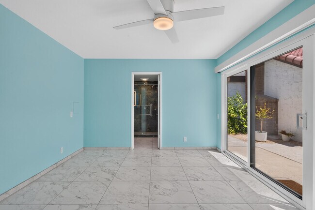 Building Photo - 2490 E Miramonte Cir